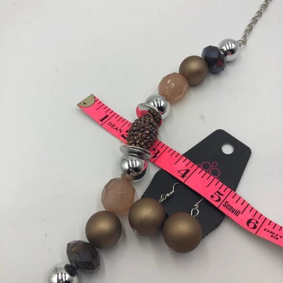 Contemporary Glam: Paparazzi Beaded Gold and Statement Necklace Earrings Set - Picture 6 of 8